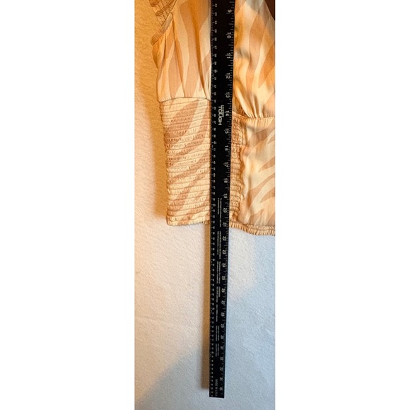 Free People Tiger Print V Neck Smocked Waist Short Sleeve Blouse Top XL - Picture 5 of 8